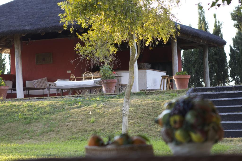 Hotel Hacienda La Indiana Los Palacios Y Villafranca Esterno foto
