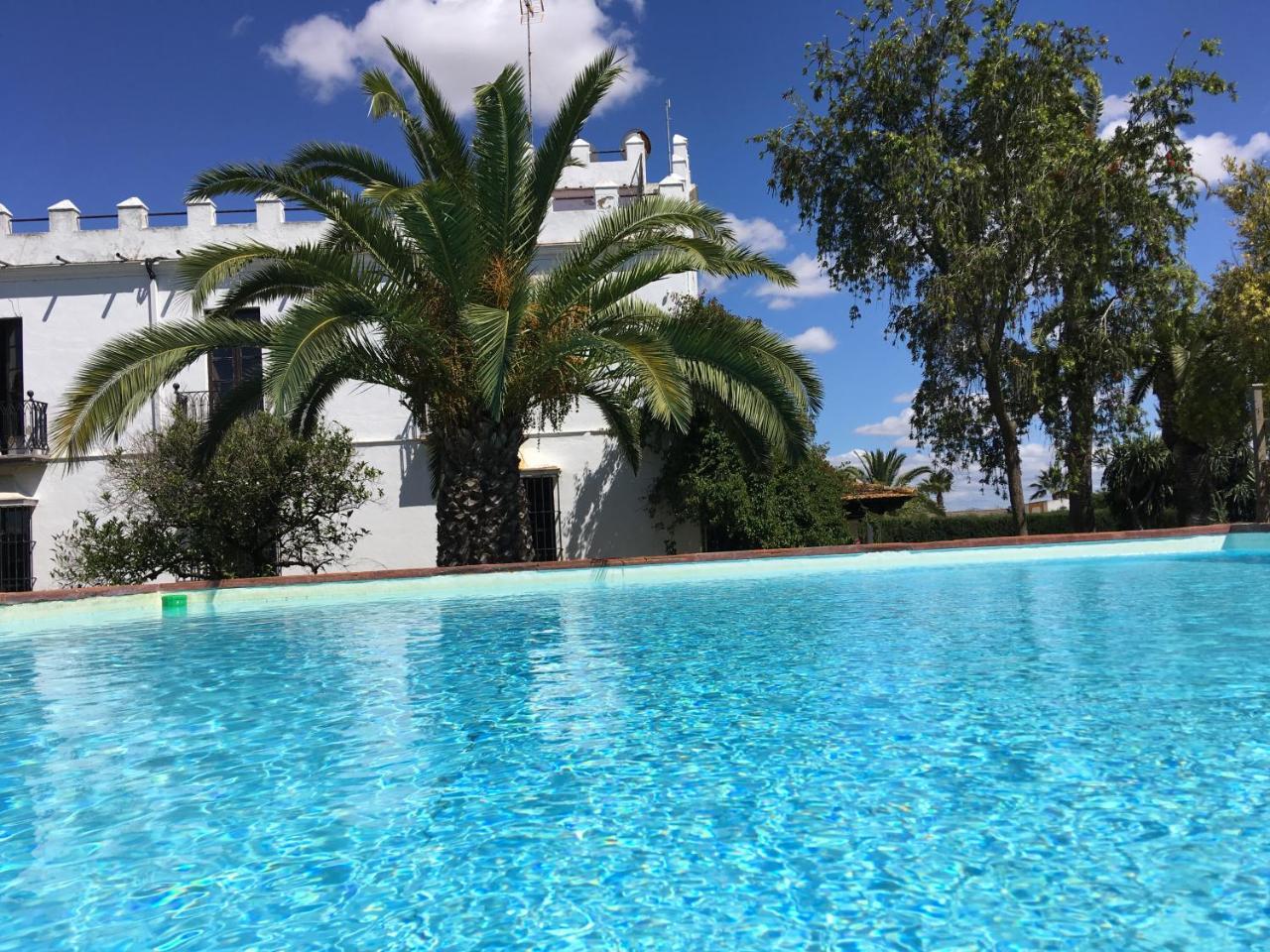 Hotel Hacienda La Indiana Los Palacios Y Villafranca Esterno foto